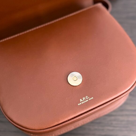 NWT - A.P.C. Betty Sadle Bag - Noisette🌰 - Picture 6 of 10